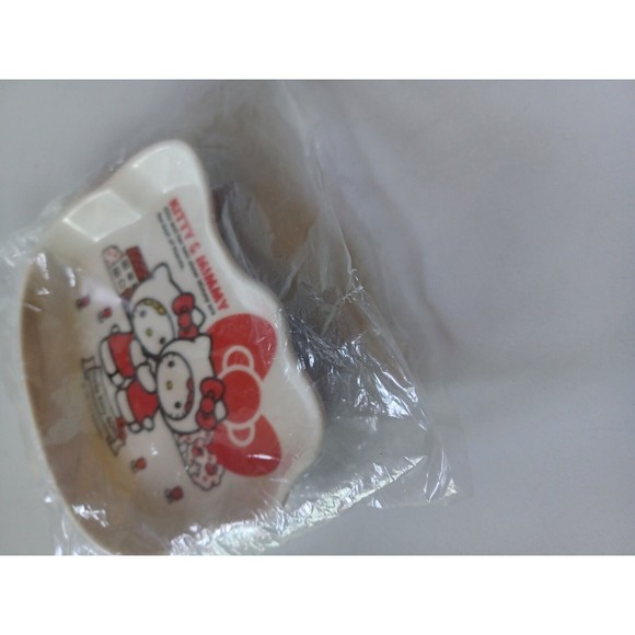 NEW Sanrio Hello Kitty 40th Anniversary KITTY AND MIMMY Plate Rare Plate Dish - Picture 11 of 11